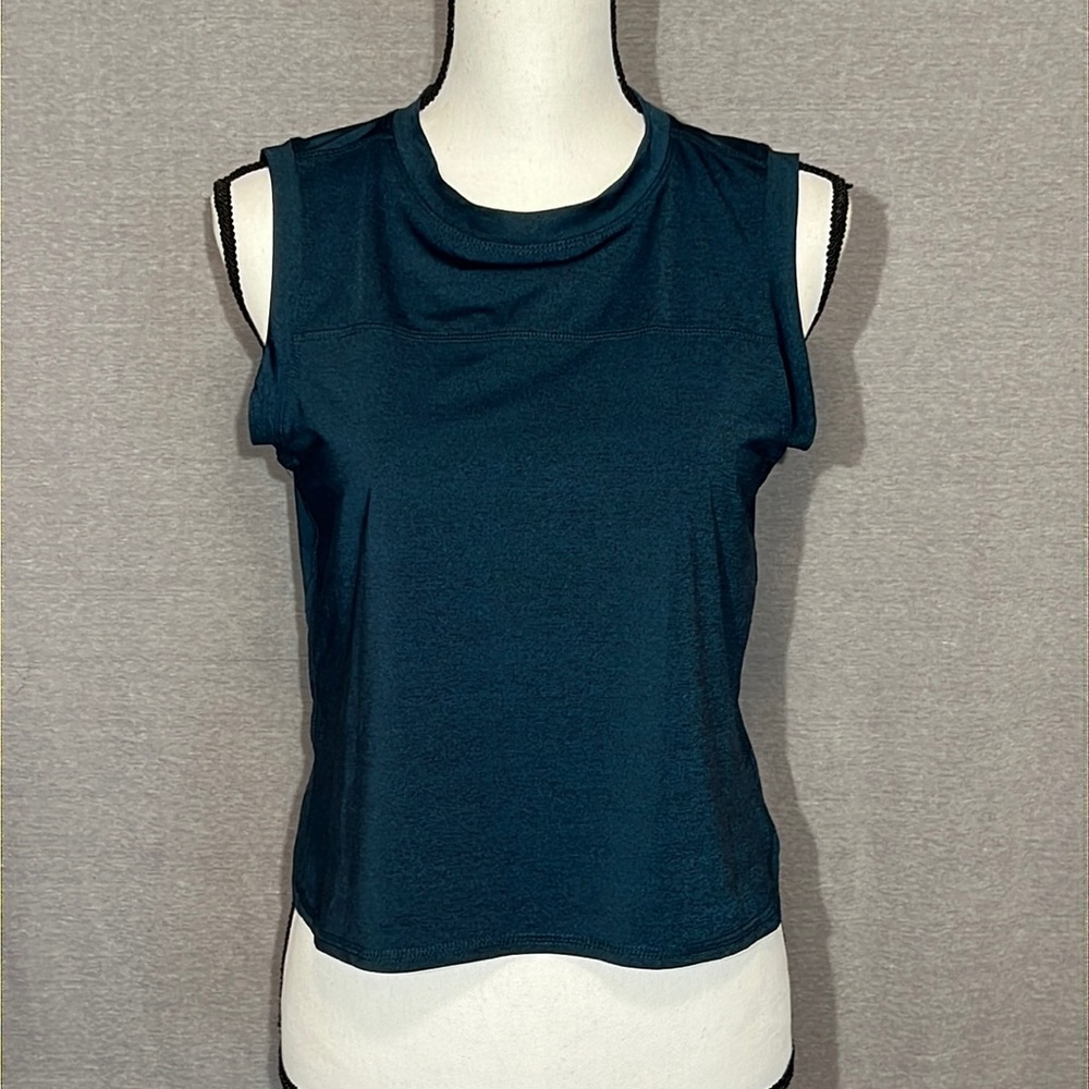 ZYIA Active Sleeveless Crop Tank Top Medium